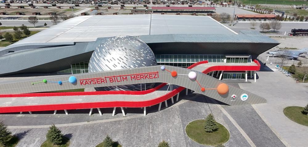 KAYSERİ, BÜYÜKŞEHİR İLE BİLİME DE SPORA DA PEDALLIYOR