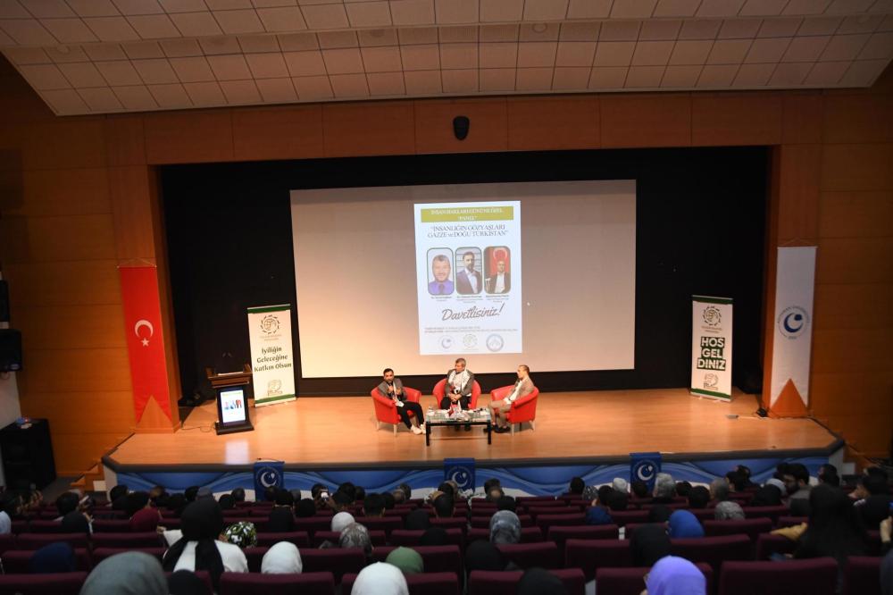 Adıyaman Üniversitesinde “Gazze ve Doğu Türkistan” Paneli Düzenlendi