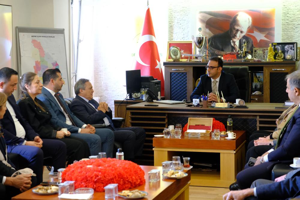 DEFNE BELEDİYE BAŞKANI HALİL İBRAHİM ÖZGÜN, CHP ORDU MİLLETVEKİLİ SEYİT TORUN’U AĞIRLADI