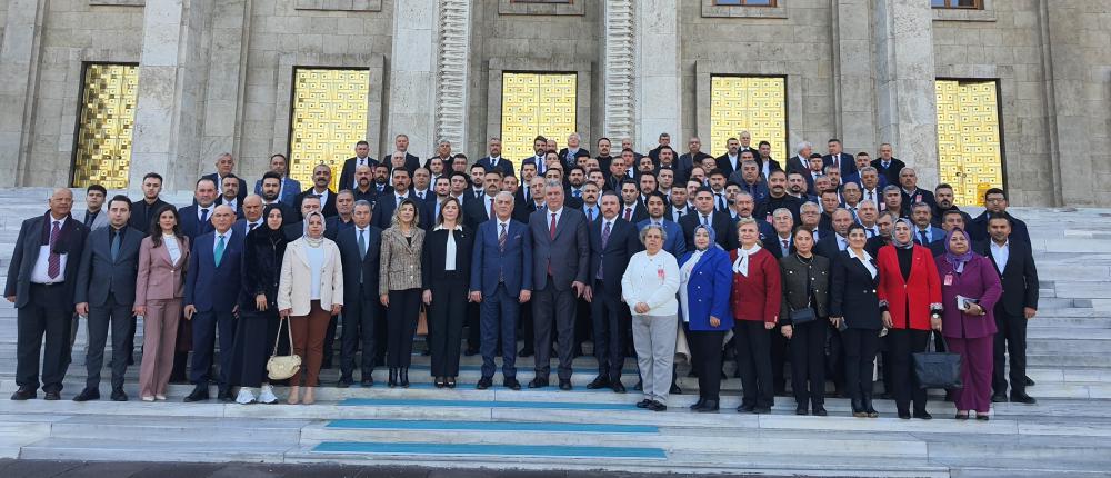 BAŞKAN DEMİRÇALI GAZETECİLERLE KAHVALTIDA BULUŞTU