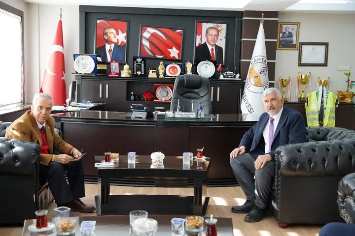 Gazeteci Yavuz Donat Kahta’da: Başkan Hallaç İlçeyi Tanıttı