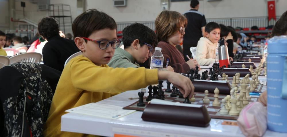 Çiğli Belediyesi 2. İsmail Hakkı Satranç Turnuvası Büyük İlgi Gördü