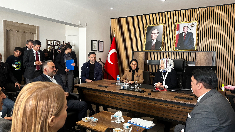 Doğu ve Güneydoğu Kültür Sanat Derneği Çocukları Sevindirdi!!