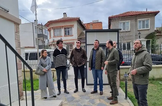 Ayvalık Alan Başkanlığı Ekibinden Burhaniye Kent Arşivi'ne Ziyaret