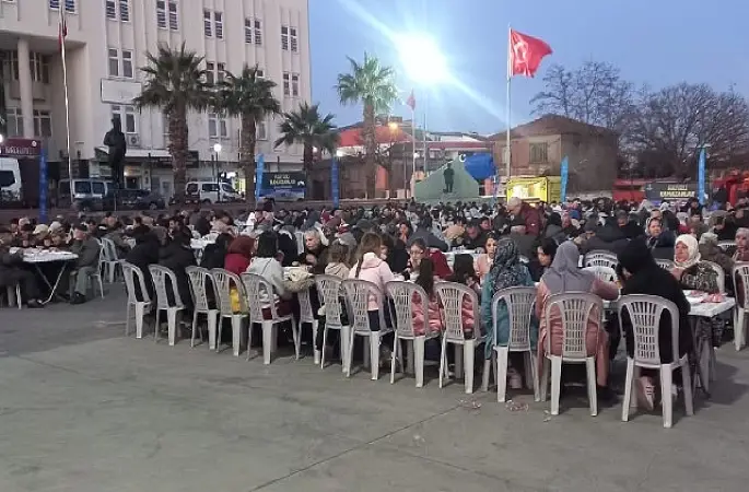 Başkan Çerçioğlu binlerce vatandaşı her gün iftar sofralarında buluşturuyor