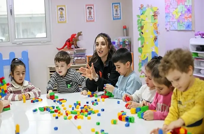 Buca'da miniklere deprem eğitimi