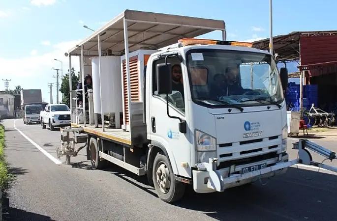 Büyükşehir Finike'nin ana arterlerini sıcak asfalt ile kaplıyor