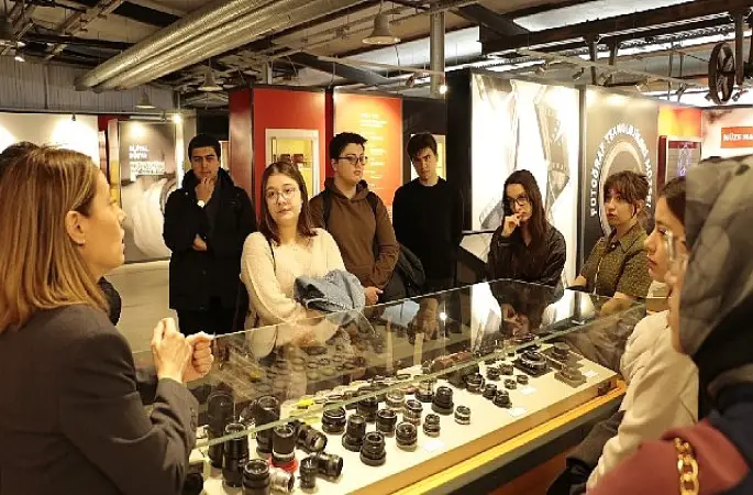 Büyükşehir'le fotoğrafın tarihsel yolculuğuna çıktılar