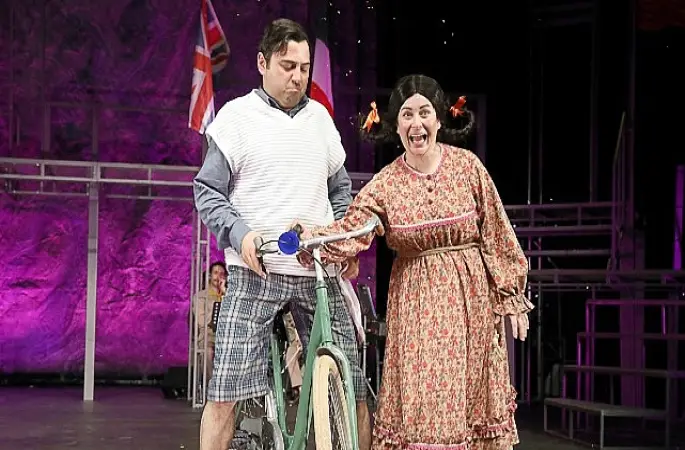 “Gözlerimi Kaparım Vazifemi Yaparım" Bursa Seyircisiyle Buluştu