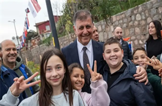 İzmir'de kadın ve çocuk odaklı sosyal politikalar güçleniyor