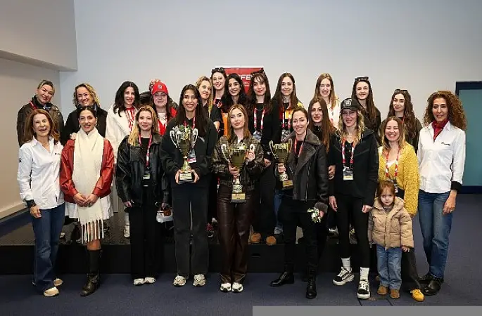 Kadın Sürücüler İstanbul Park'ta Buluştu